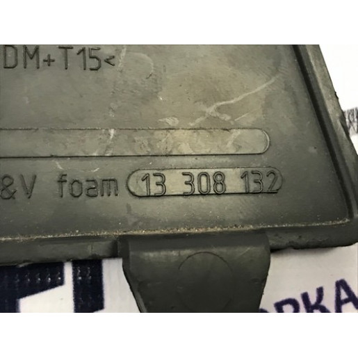 Заглушка багажника правая Opel Corsa D HB 5дв. 2006-2014 13308132